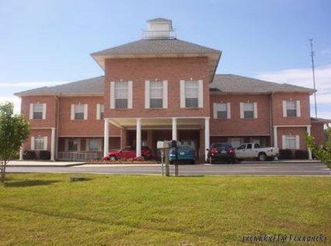 Collins Inn & Suites Bagian luar foto